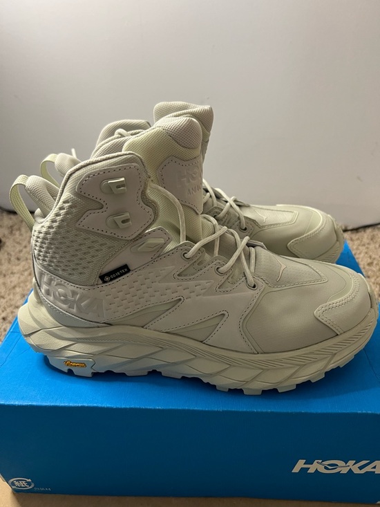 Hoka One Women's Anacopa Mid GTX Sneakers in Celedon Tint/Eggnog Size 7B NIB - Picture 5 of 11